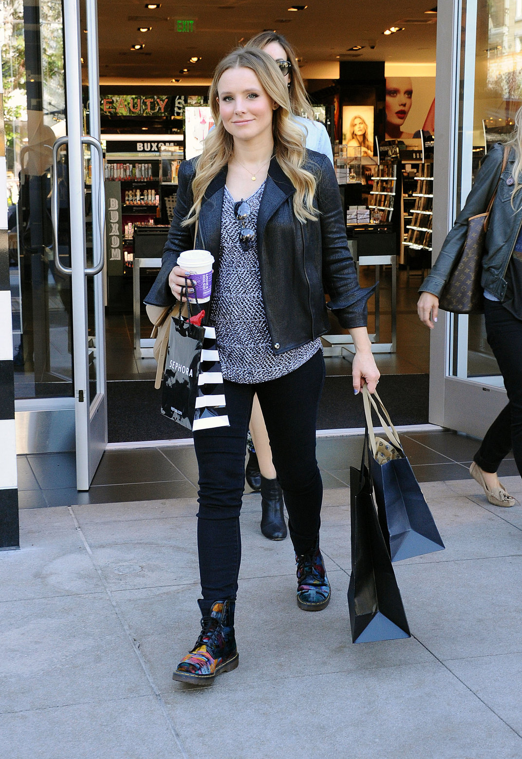 Kristen Bell out shopping at The Americana at Brand in Glendale 10/30/12