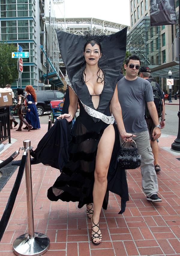 Adrianne Curry dressed as Lily from Legend during Comic-Con in San Diego - July 14, 2012