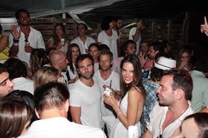 Alessandra Ambrosio - Cafe La Mosique, Brasil 1/1/13  
