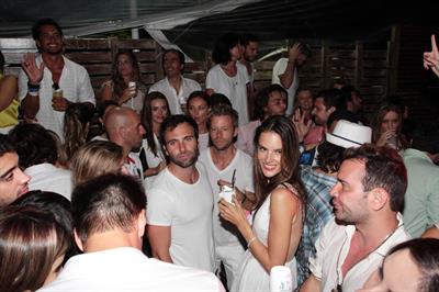 Alessandra Ambrosio - Cafe La Mosique, Brasil 1/1/13  