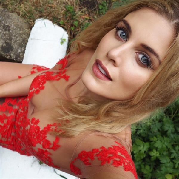 Ashley James taking a selfie