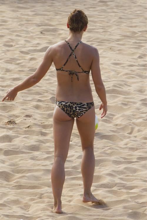 Alex Morgan bikini candids in Hawaii 12/19/12 