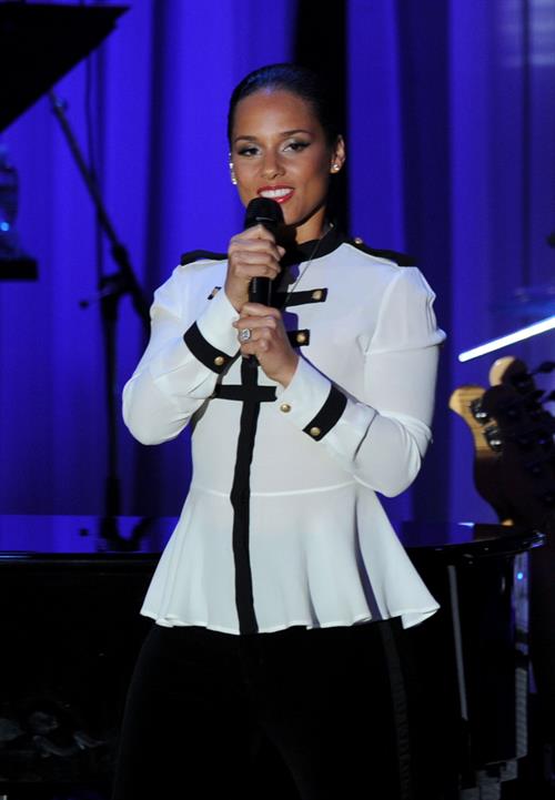 Alicia Keys performs on stage at Clive Davis 2012 pre Grammy gala on February 11, 2012