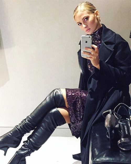 Selena Weber taking a selfie