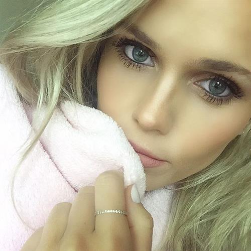 Hilde Osland taking a selfie