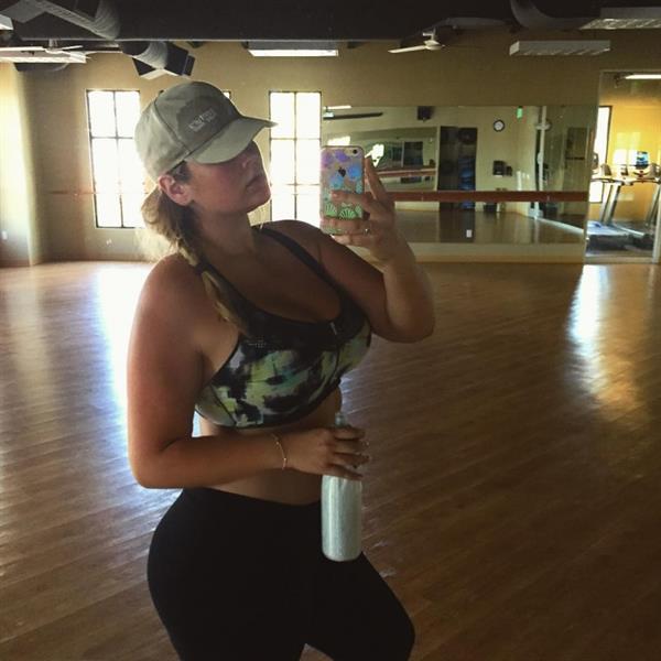 Hunter McGrady taking a selfie