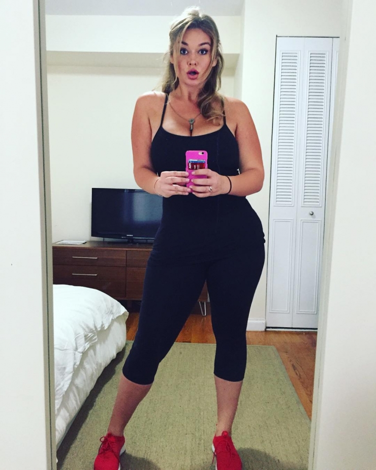 Hunter McGrady taking a selfie