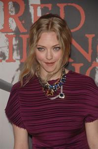 Amanda Seyfried Los Angeles premiere of Red Riding Hood at Graumans Chinese Theatre on March 7, 2011
