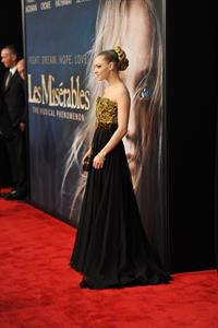 Amanda Seyfried 'Les Miserables' premiere in New York 12/10/12 