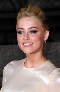 Amber Heard The Rum Diary premiere in London 3-11-2011 