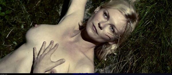 Kirsten Dunst - breasts