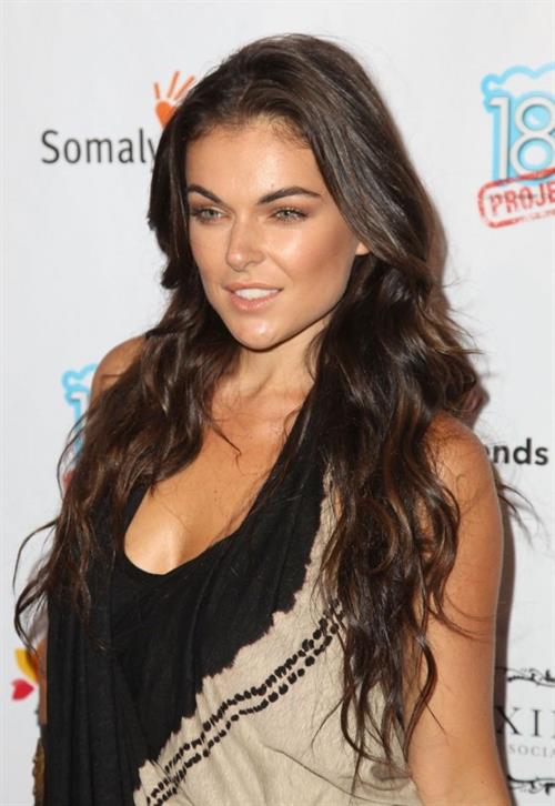 Serinda Swan