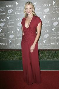 Amy Smart Art of Elysiums 2nd annual Black Tie Gala 