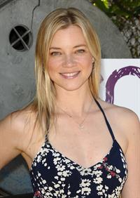 Amy Smart Environmental Media Assoc Organic Garden Lunch in Los Angeles on May 26, 2010 