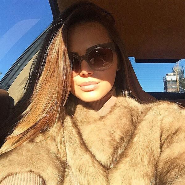 Xenia Deli taking a selfie