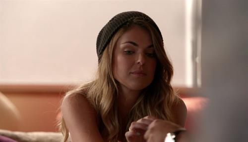 Serinda Swan