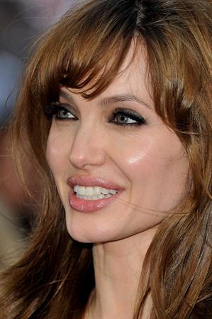Angelina Jolie Salt Premiere in London on August 16, 2010 