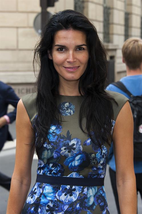 Angie Harmon Giambattista Valli fashion show at Paris Fashion Week on Sept 30, 2013 