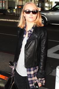 AnnaSophia Robb – at LAX Airport 1/12/13  