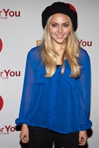 AnnaSophia Robb Target  Falling for You  - NY Event, Oct 12, 2012 