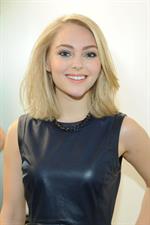 AnnaSophia Robb - Portraits At The Today Show In New York January 24, 2013 