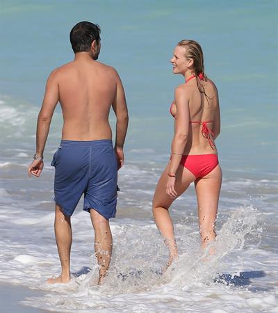 Anne Vyalitsyna bikini candids in Miami 11/22/12 