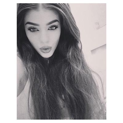 Sandra Fennou taking a selfie