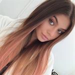 Sofia Jamora taking a selfie