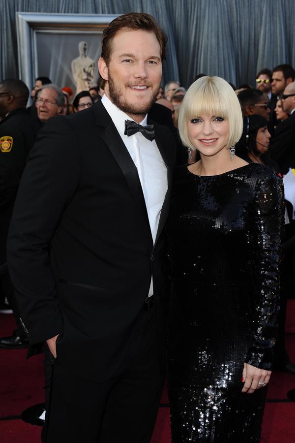 Anna Faris attends the 84th Annual Academy Awards on February 26, 2012