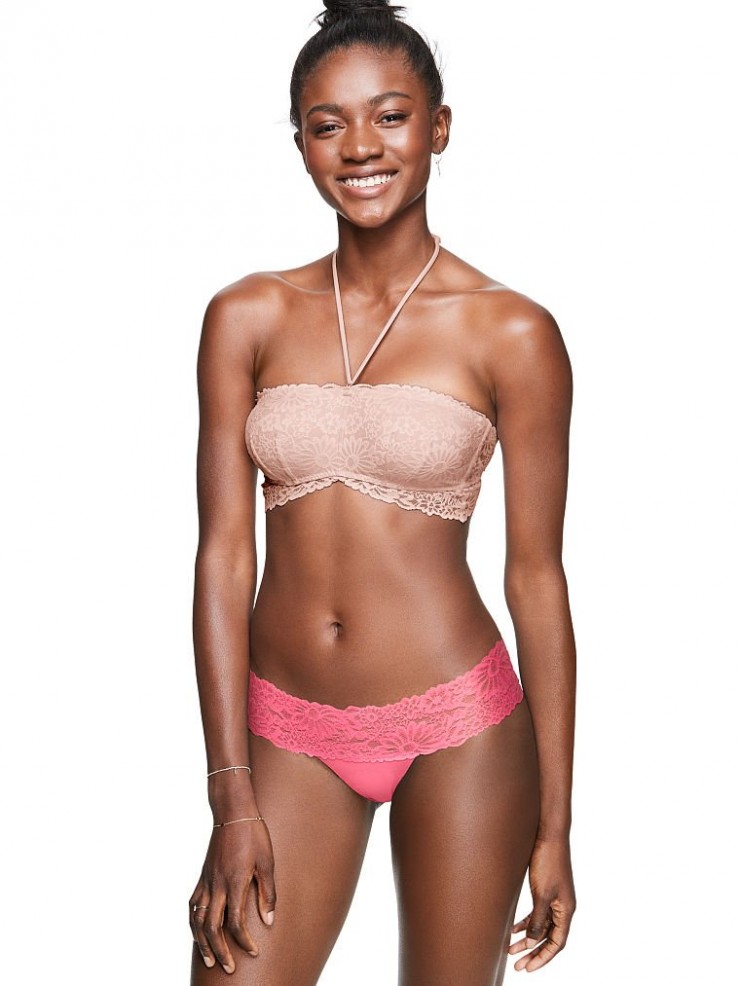 Zuri Tibby in lingerie