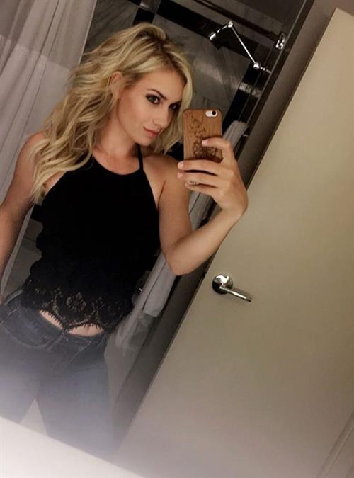Paige Spiranac taking a selfie
