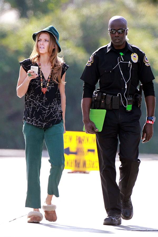 AnnaLynne McCord Filming 90210 in Los Angeles (November 14, 2012) 