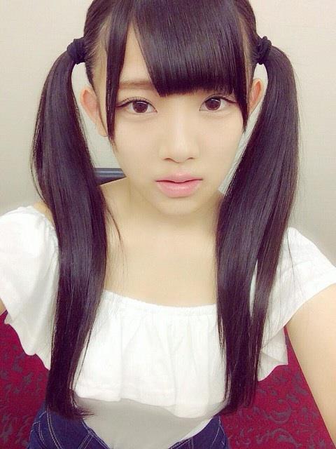 Jun Amaki taking a selfie