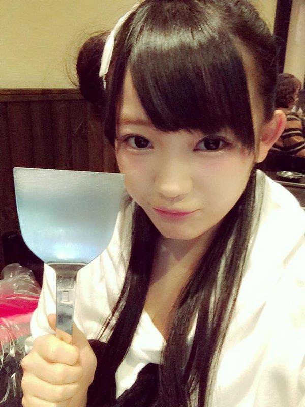 Jun Amaki taking a selfie