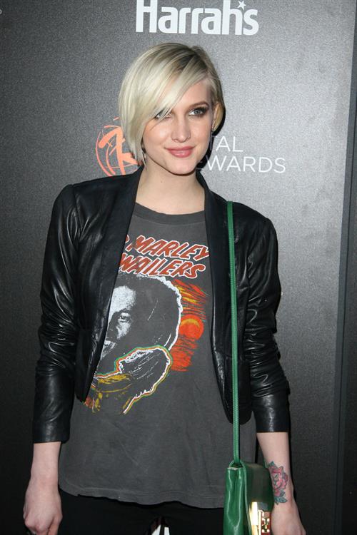 Ashlee Simpson Escape to Total Rewards Event in Hollywood Highland Center in Los Angeles on March 1, 2012