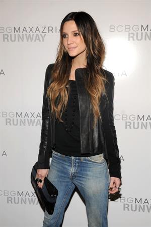 Ashlee Simpson at Max Azria Spring Collection on September 10, 2010