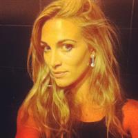 Laura Surrich taking a selfie