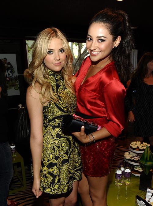 Ashley Benson 2011 Teen Choice Awards on August 7, 2011