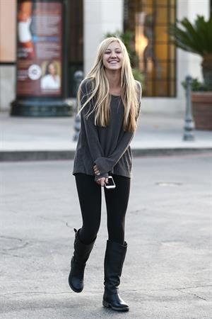 Ava Sambora leaving theater in Calabasas 10/31/12 