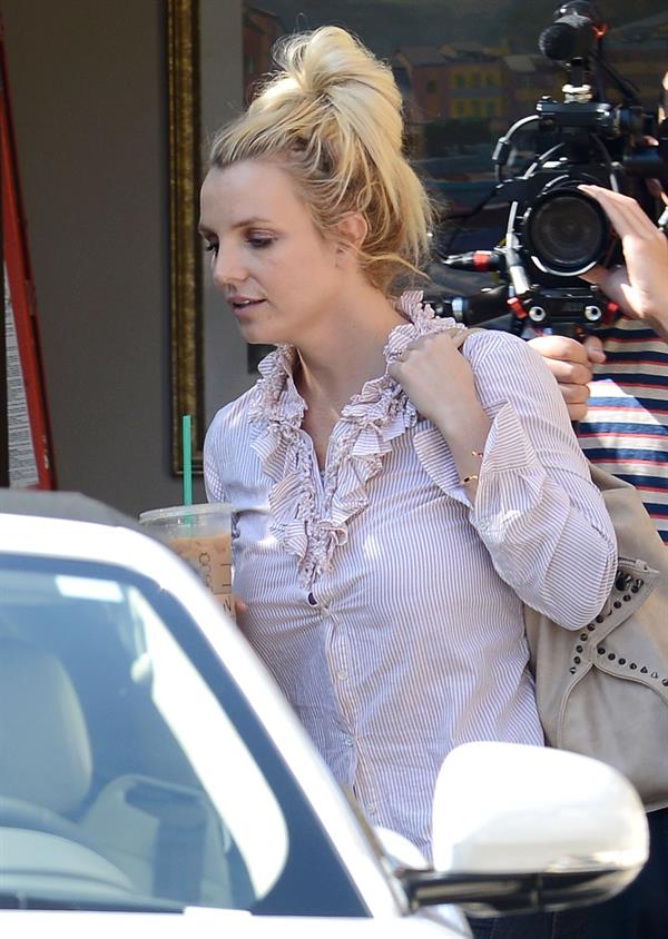 Britney Spears leaving dance studio in Sherman Oaks, on October 24, 2013