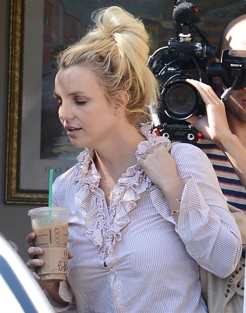 Britney Spears leaving dance studio in Sherman Oaks, on October 24, 2013