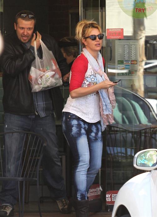 Britney Spears Pictures Britney Spears at a fast food restaurant in Calabasas 11/10/12