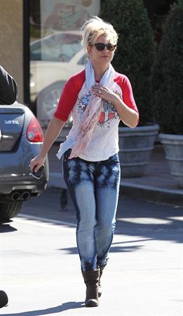 Britney Spears at a fast food restaurant in Calabasas 11/10/12 