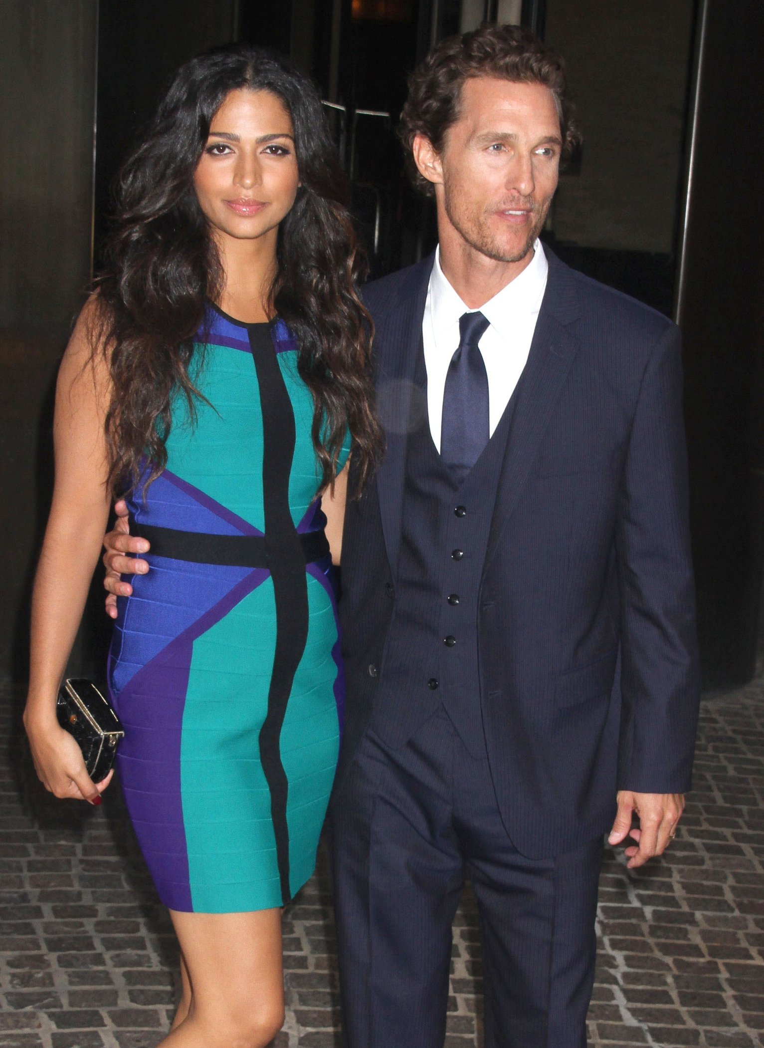 Camilla Alves pregnant in New York