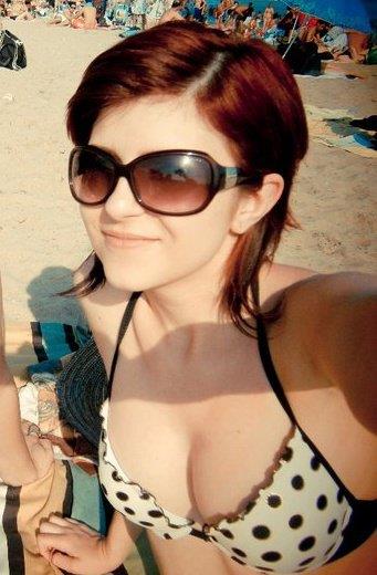 Neon Lynxie in a bikini