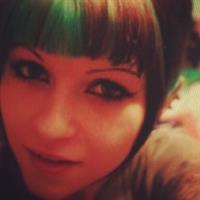 Neon Lynxie taking a selfie