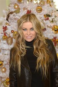 Carmen Electra Enters the Sirius M Studios in New York 05.12.12 