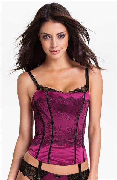 Mayra Suárez in lingerie