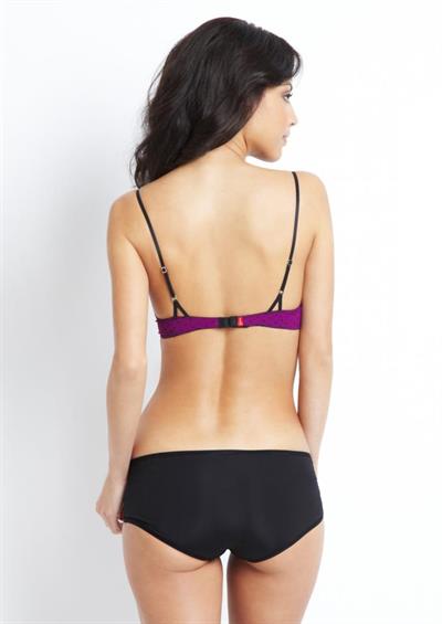 Mayra Suárez in lingerie - ass