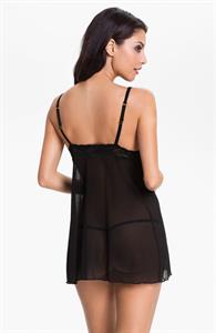 Mayra Suárez in lingerie